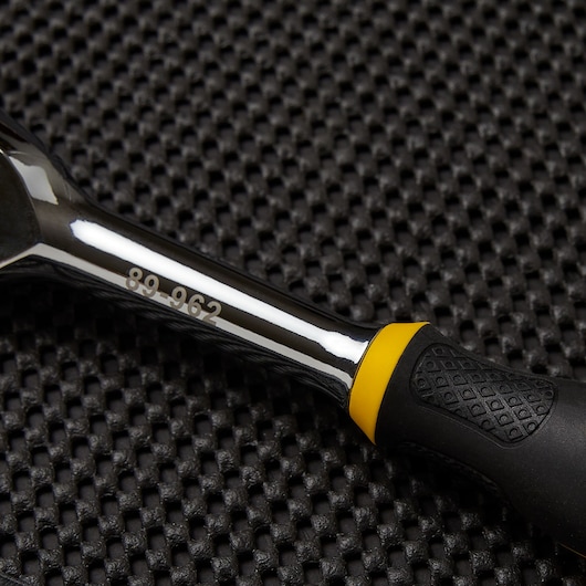 Unique twist handle technology with 0 degree twist arc swing feature of three eighths inch Drive Rotator Ratchet.