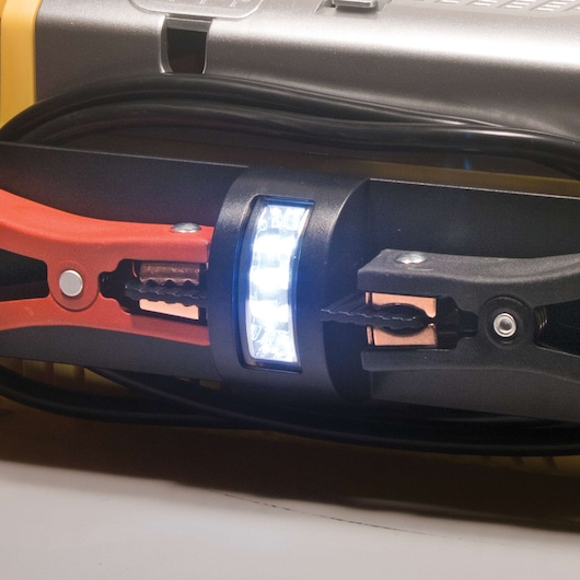 500 instant 1000 peak battery Amp professional power station in use.