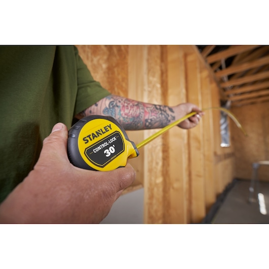 STANLEY Control lock tape measure