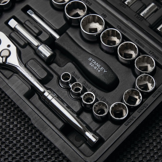 68 pc Mechanic's Tool Set