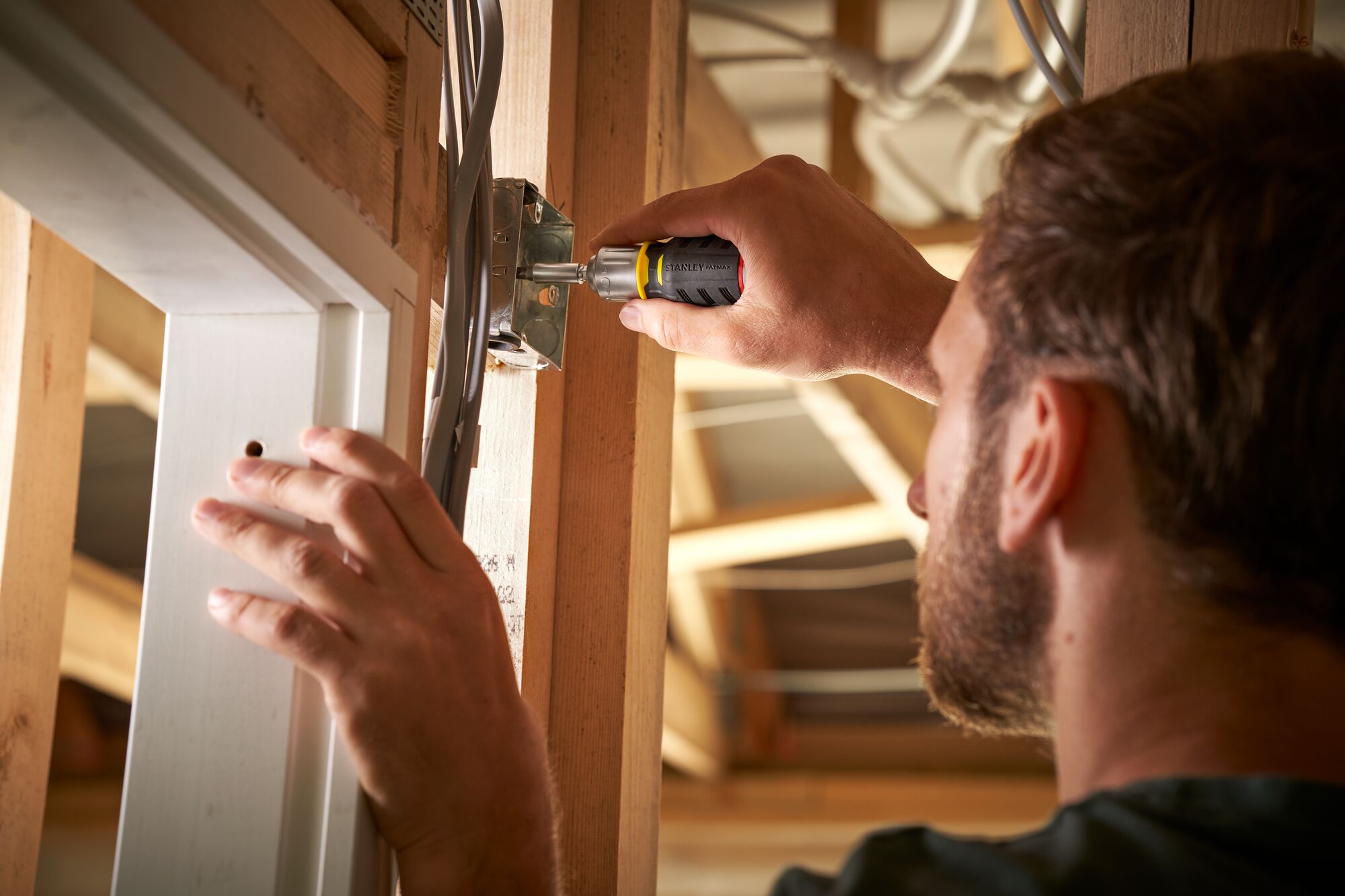 STANLEY® FATMAX® 6 Piece Stubby Ratchet Screwdriver Set Application Image